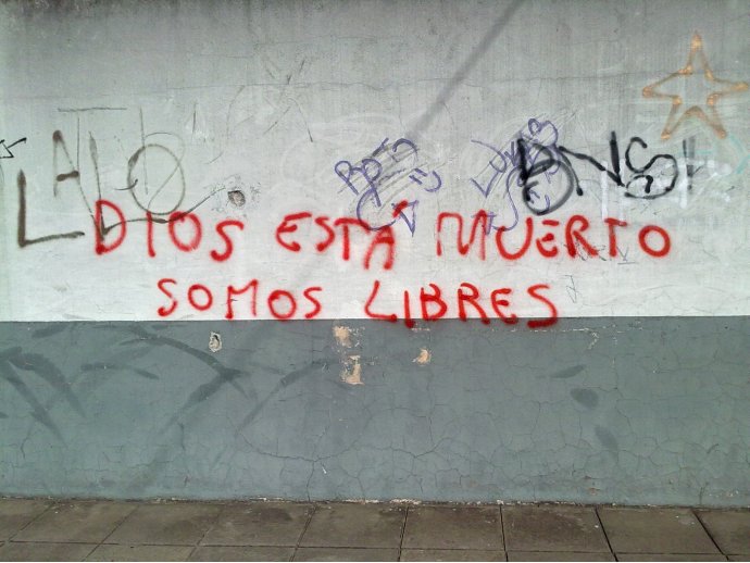 Dios está muerto. Somos libres