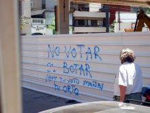 No votar es botar. Hoy tu voto, maña tu orto!