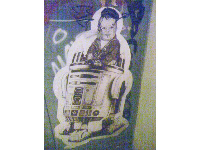 R2D2 WITH BOY