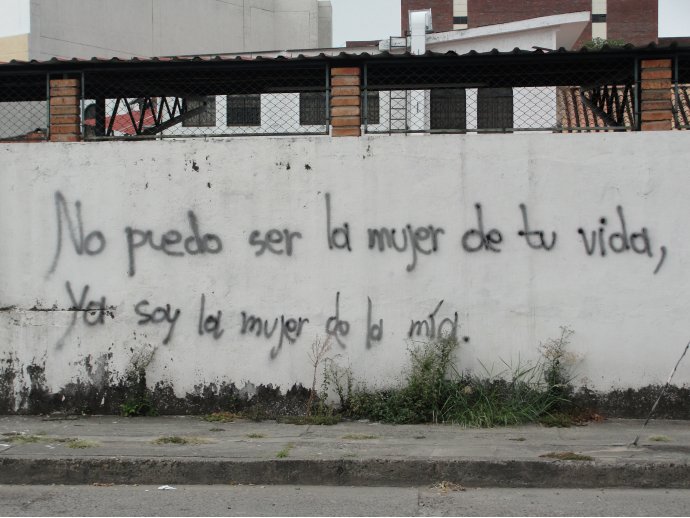 No puedo ser la mujer de tu vida, ya soy la mujer de la mia.