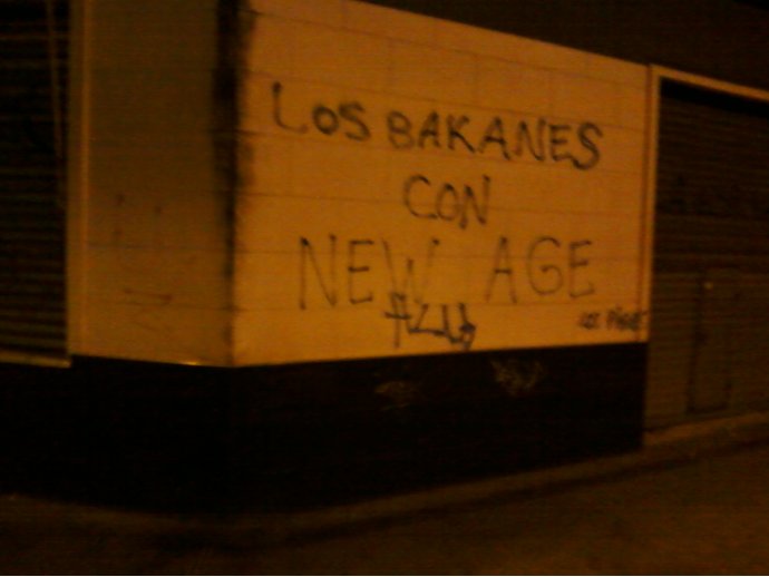 los bakanes con new age