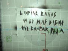 limpiar baños no es mas digno que chupar pija