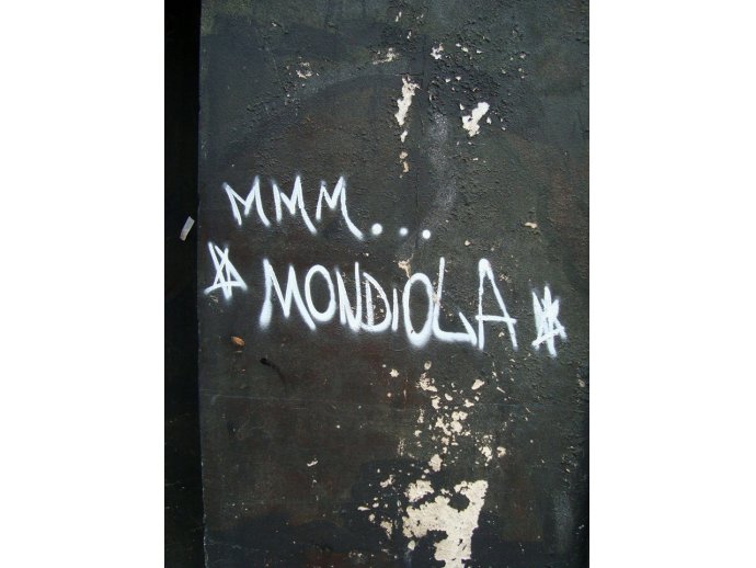 Mmm... Mondiola.