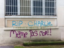 RIP CHARLIE / Meme pas mort !