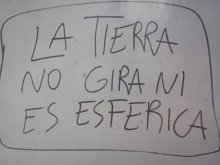 la tierra no gira ni es esférica