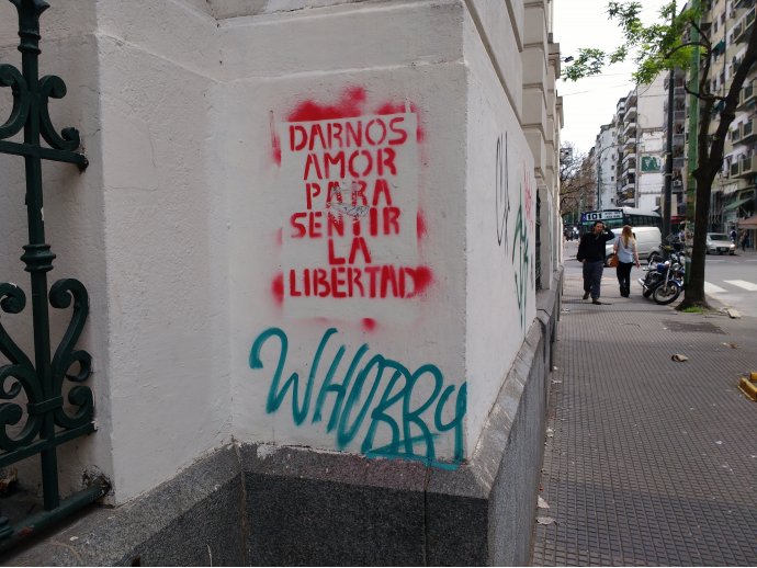 Darnos amor para sentir la libertad