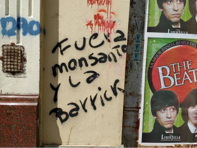 Fuera Monsanto y la Barrick