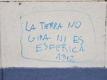 La tierra no gira ni es esférica. (1312)