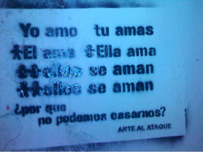 Yo amo, tu amas, el ama, ella ama, ellas se aman, ellos se aman