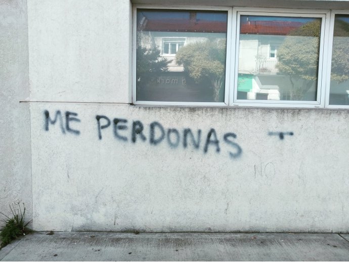 Me perdonas