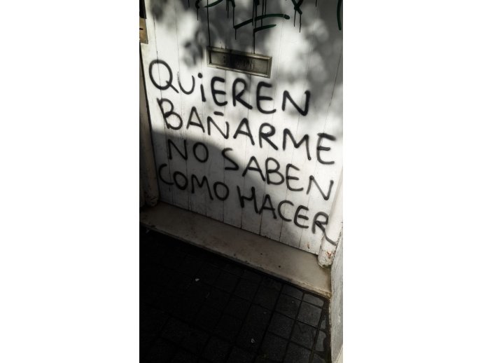 Quieren bañarme no saben cómo hacer