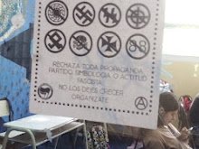 cartel anti nazi en el colegio