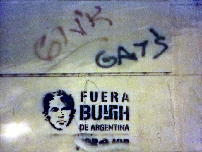 Fuera Bush de Argentina + GN'R GAY'S
