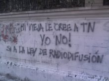 Mi vieja le cree a TN / ¡Yo no! / Sí a la ley de radiodifusión