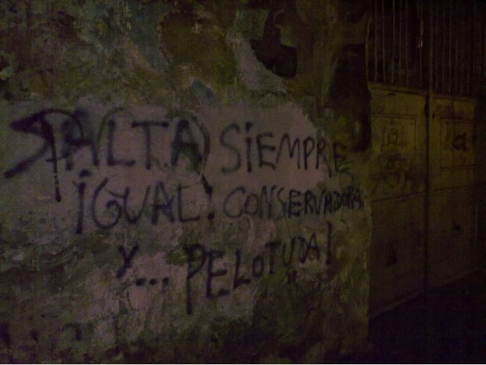 Salta siempre igual. Conservadora... y pelotuda!