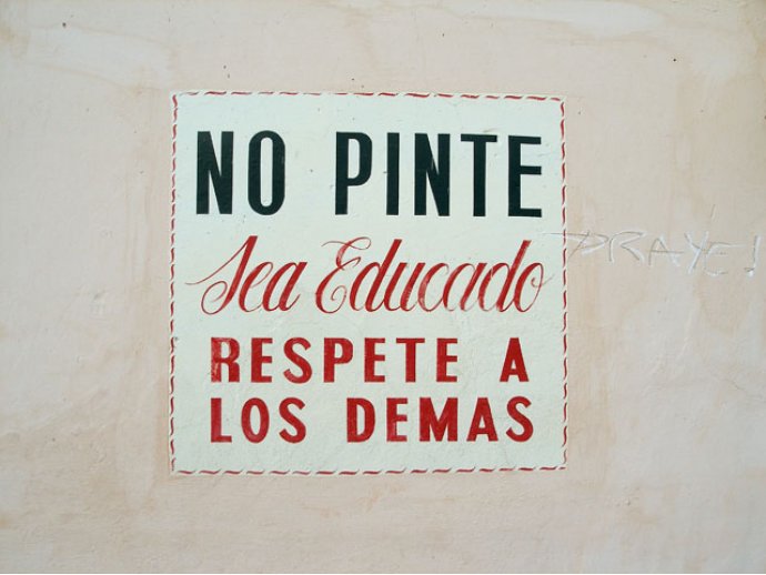 no pinte sea educado respete a los demas