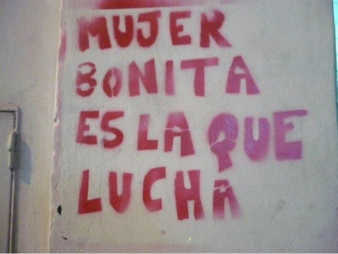 mujer bonita es la que lucha