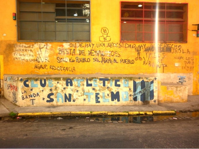 Donde hay una necesidad hay un derecho - Basta de desalojos - C. A. San Telmo