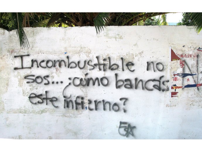 INCOMBUSTIBLE NO SOS...COMO BANCAS ESTE INFIERNO?