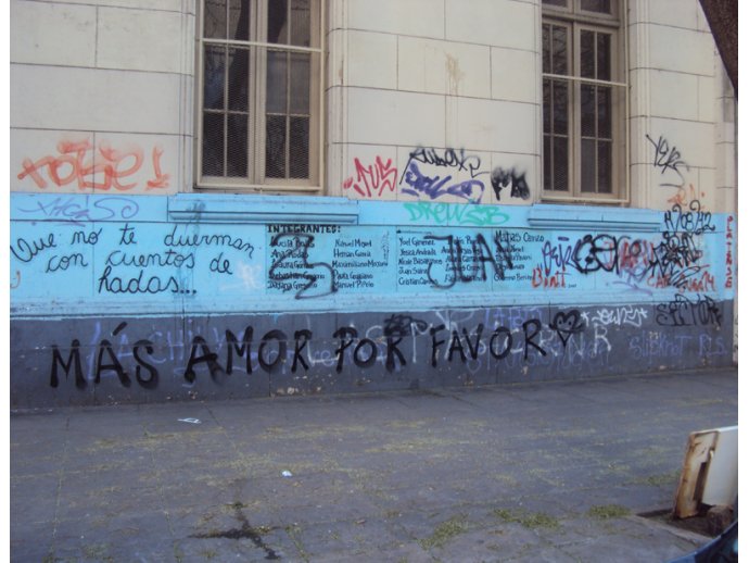 Más amor por favor