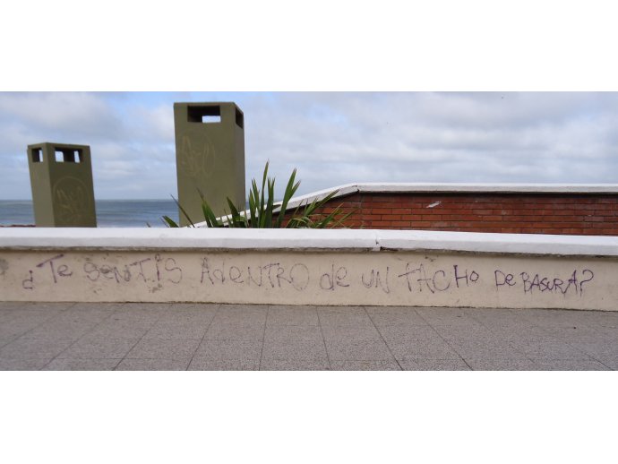 ¿Te sentís adentro de un tacho de basura?